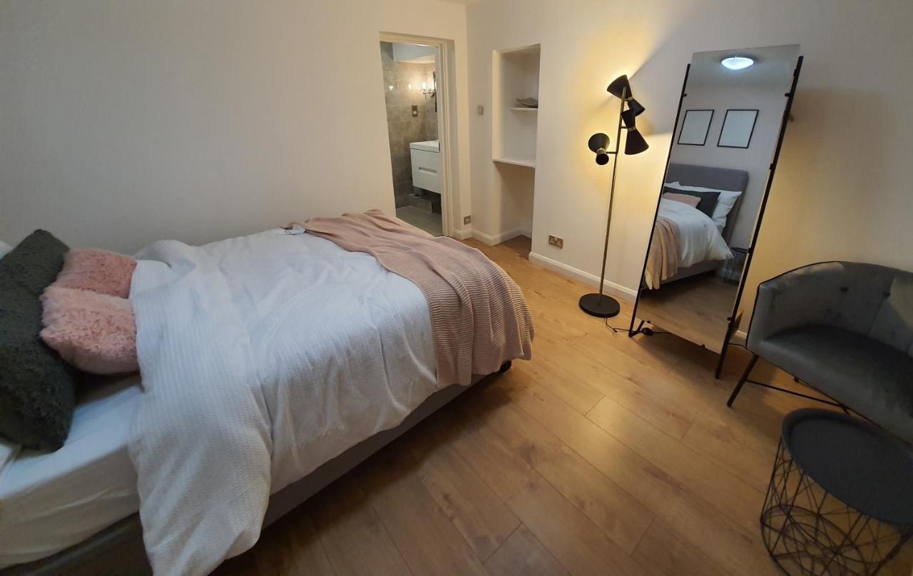 Double Room In Central Лондон Экстерьер фото